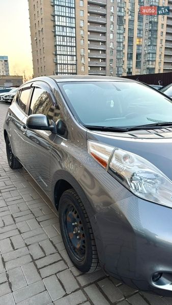 Хэтчбек Nissan Leaf 2015 в Черкассах