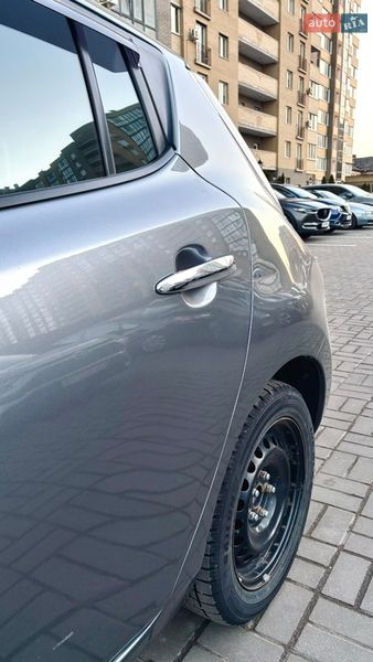 Хэтчбек Nissan Leaf 2015 в Черкассах