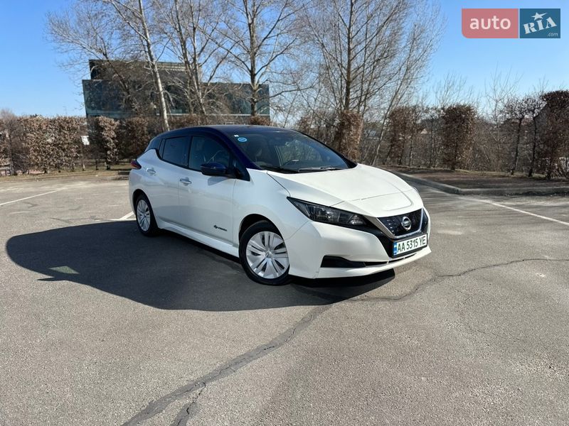 Хетчбек Nissan Leaf 2017 в Києві