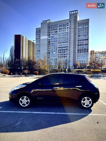 Хэтчбек Nissan Leaf 2014 в Киеве