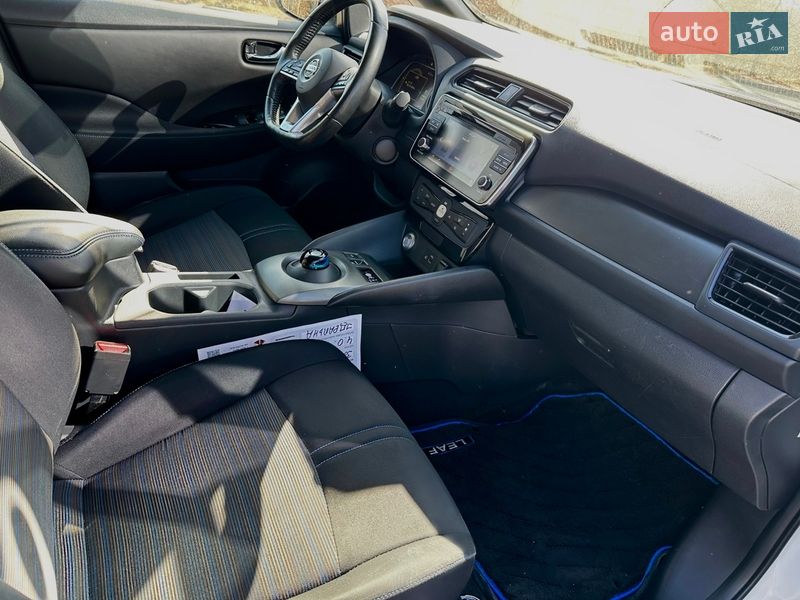 Хетчбек Nissan Leaf 2017 в Києві