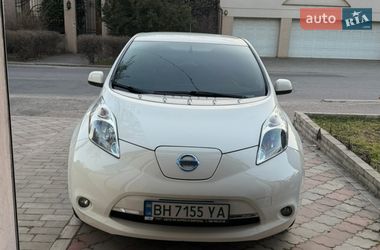 Хетчбек Nissan Leaf 2015 в Одесі