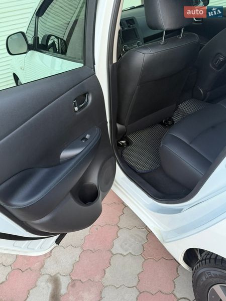 Хэтчбек Nissan Leaf 2015 в Одессе
