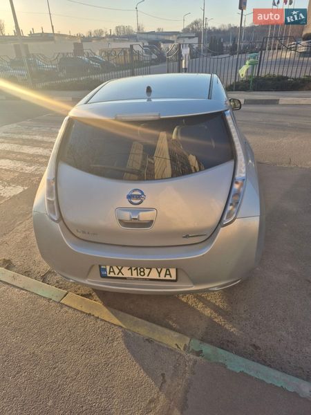 Хетчбек Nissan Leaf 2012 в Харкові