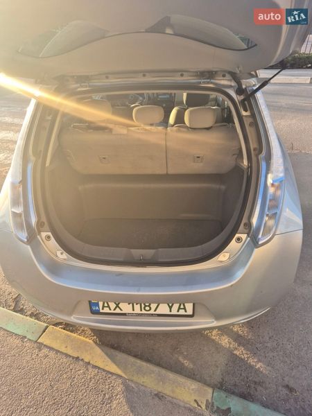 Хетчбек Nissan Leaf 2012 в Харкові
