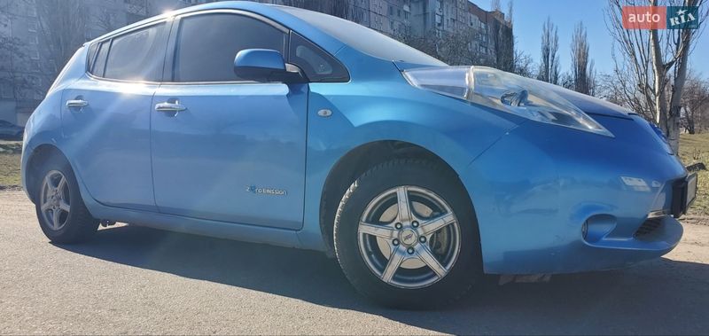 Хетчбек Nissan Leaf 2012 в Миколаєві