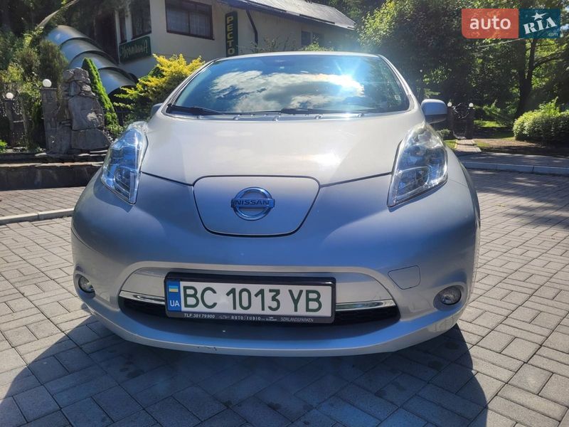 Хетчбек Nissan Leaf 2012 в Дрогобичі