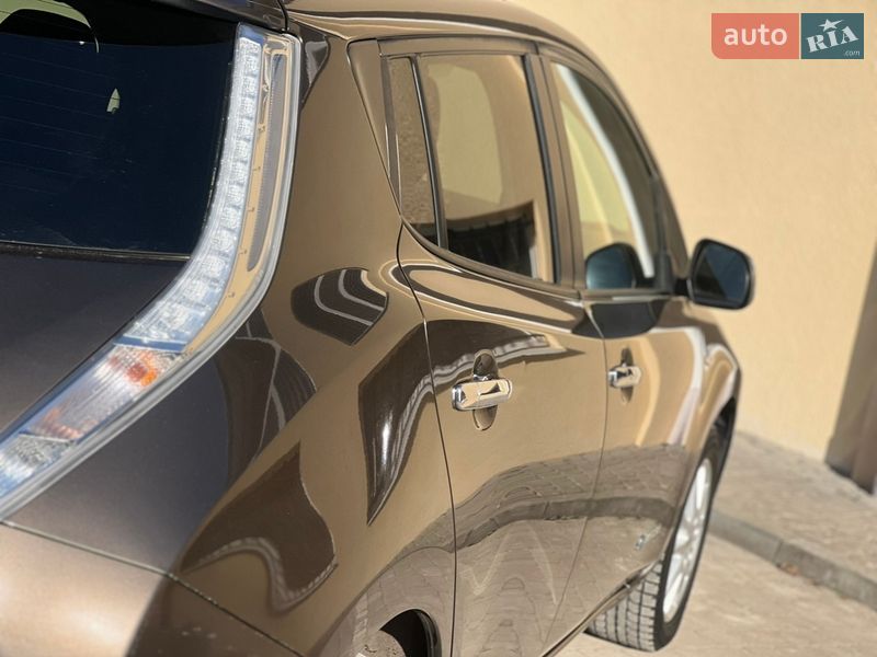 Хетчбек Nissan Leaf 2016 в Трускавці