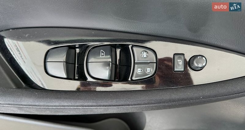 Хэтчбек Nissan Leaf 2018 в Львове