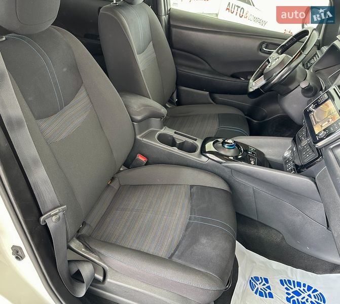 Хэтчбек Nissan Leaf 2018 в Львове