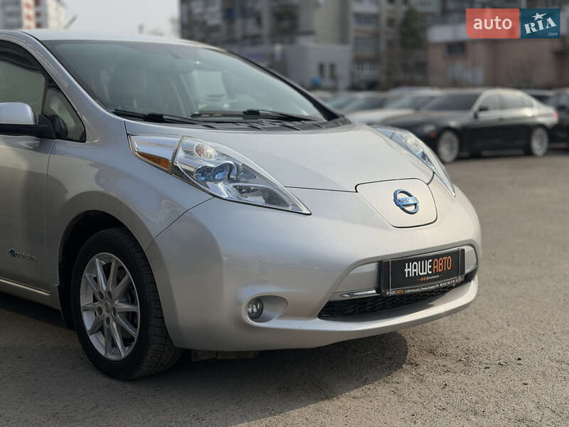 Хэтчбек Nissan Leaf 2013 в Шептицькому