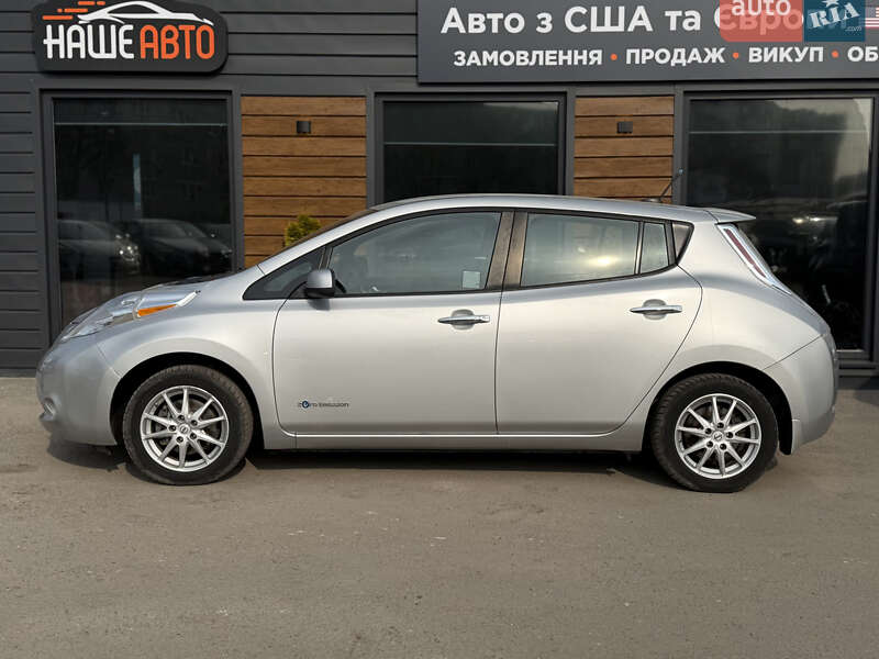 Хэтчбек Nissan Leaf 2013 в Шептицькому