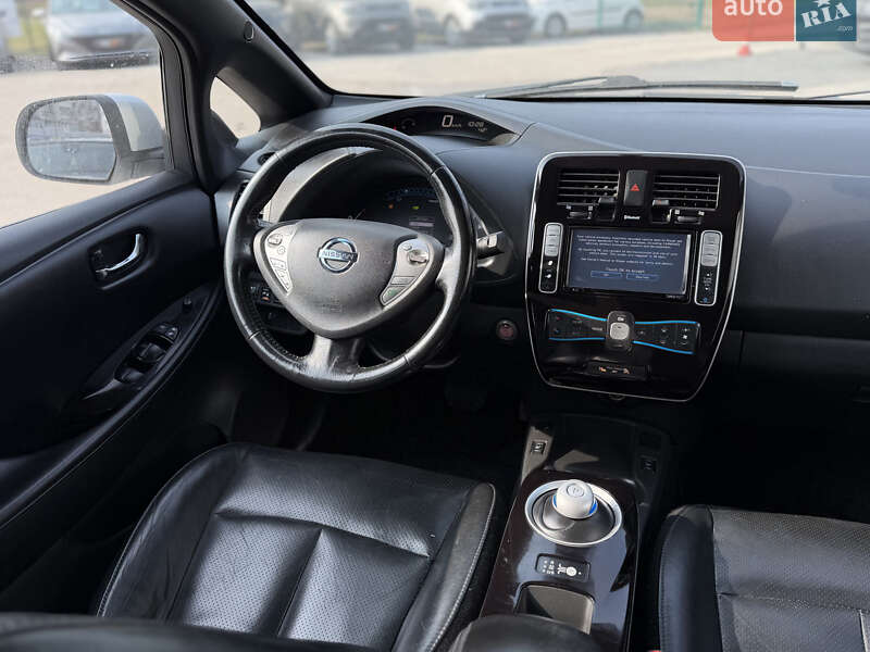 Хэтчбек Nissan Leaf 2013 в Шептицькому