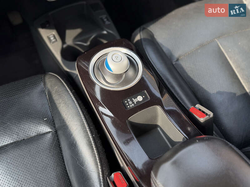 Хэтчбек Nissan Leaf 2013 в Шептицькому