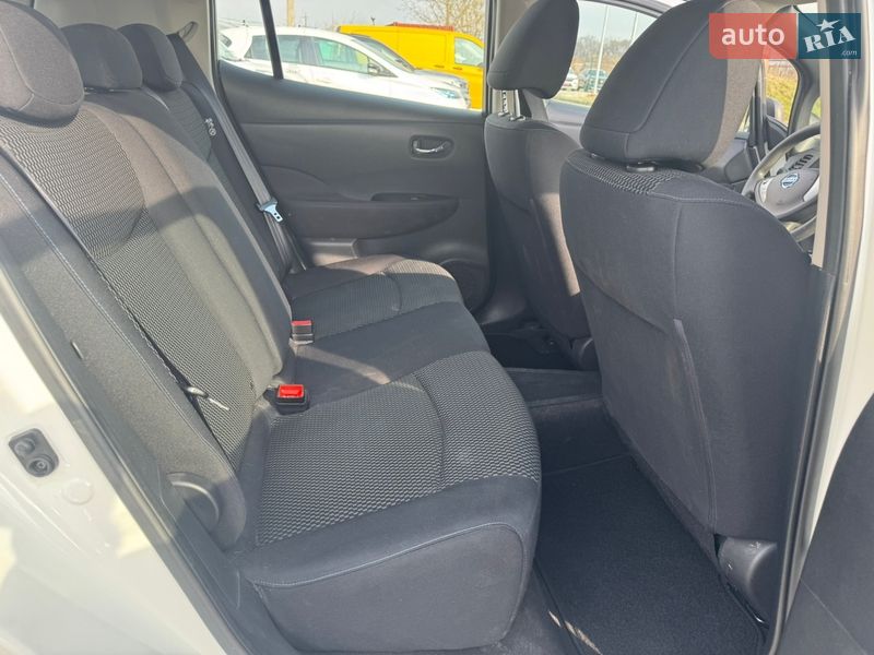 Хетчбек Nissan Leaf 2016 в Львові