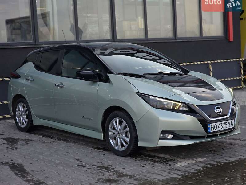 Хэтчбек Nissan Leaf 2018 в Тернополе