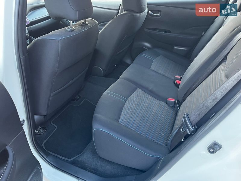 Хэтчбек Nissan Leaf 2019 в Хмельницком