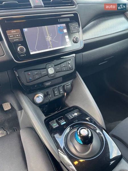 Хэтчбек Nissan Leaf 2018 в Луцке