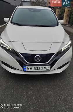 Хетчбек Nissan Leaf 2020 в Києві