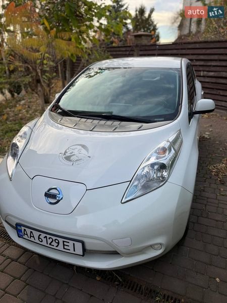 Хэтчбек Nissan Leaf 2014 в Киеве