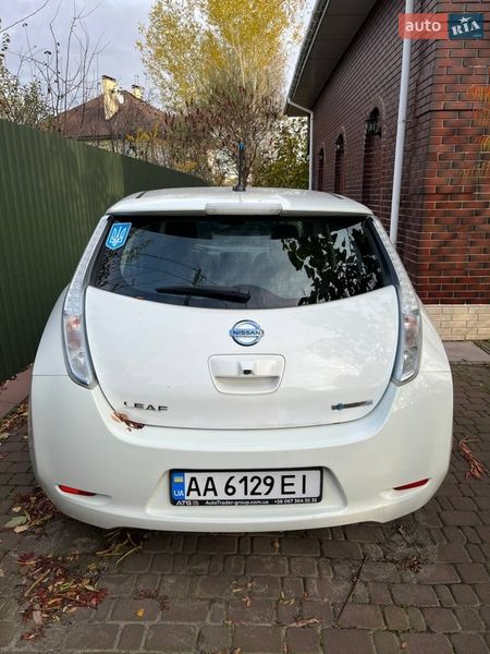 Хэтчбек Nissan Leaf 2014 в Киеве