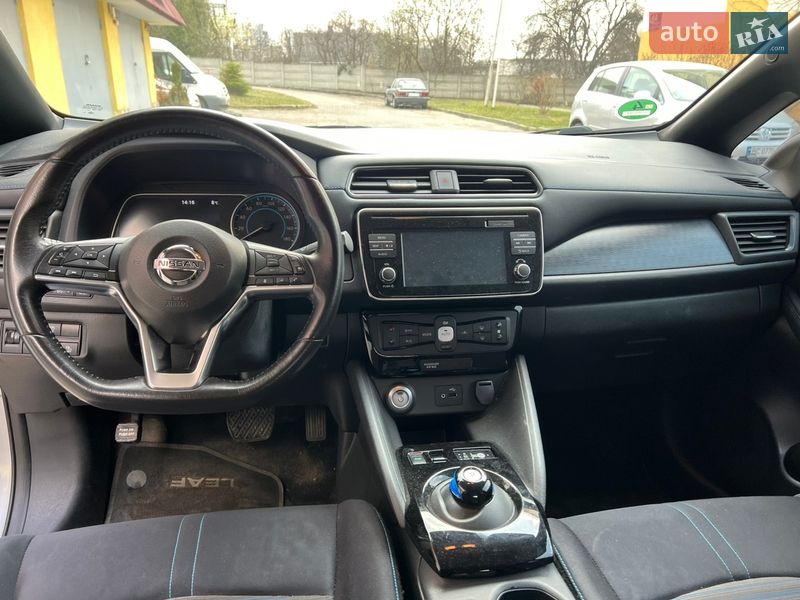 Хэтчбек Nissan Leaf 2018 в Львове
