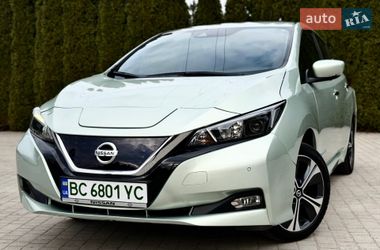 Хэтчбек Nissan Leaf 2018 в Самборе
