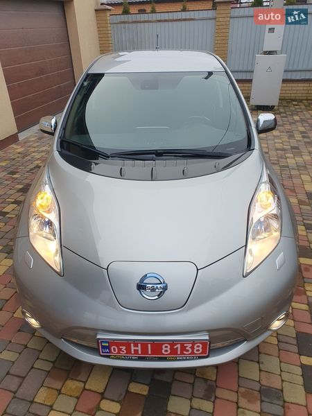 Хэтчбек Nissan Leaf 2013 в Горе