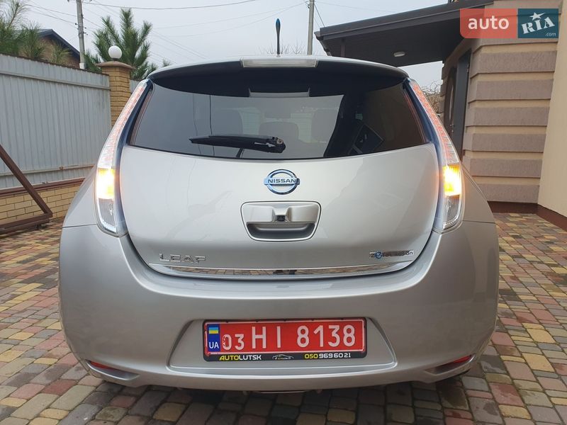 Хэтчбек Nissan Leaf 2013 в Горе