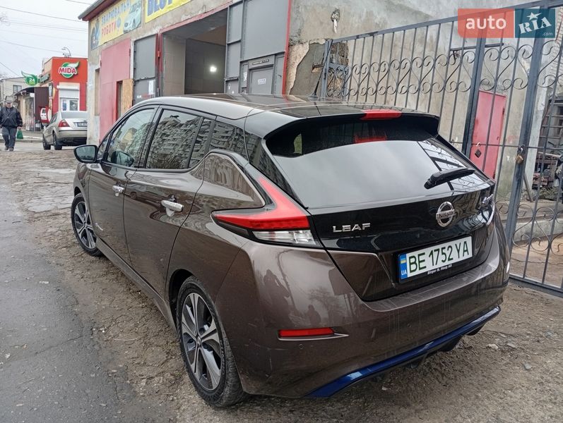 Хэтчбек Nissan Leaf 2018 в Николаеве