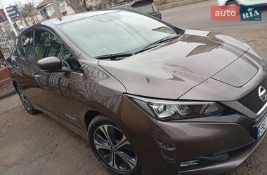 Хэтчбек Nissan Leaf 2018 в Николаеве