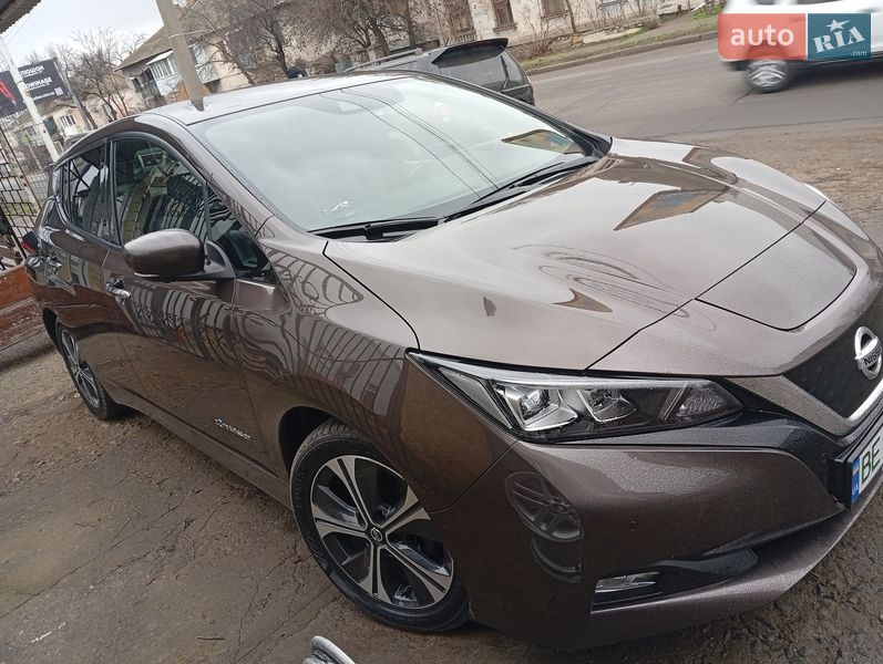 Хэтчбек Nissan Leaf 2018 в Николаеве
