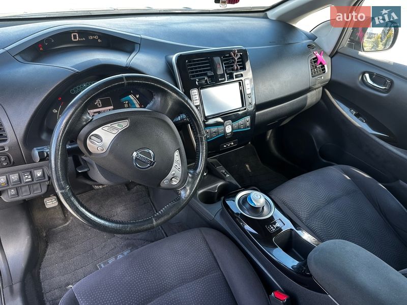 Хетчбек Nissan Leaf 2014 в Мостиській