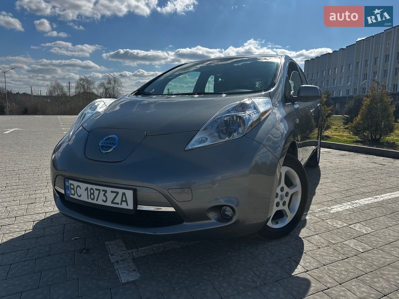Хетчбек Nissan Leaf 2014 в Мостиській