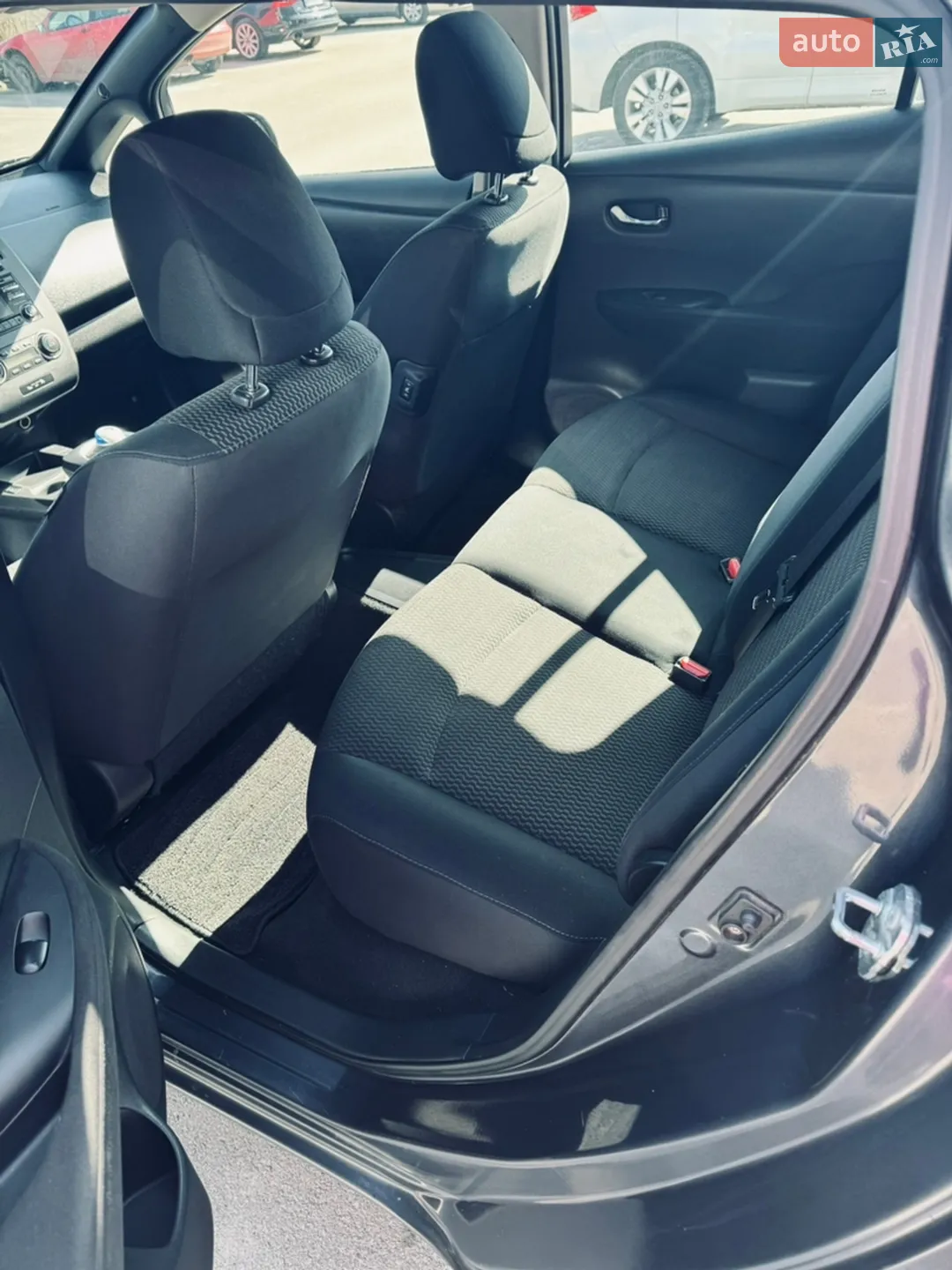 2013 Nissan Leaf - мініатюра 6