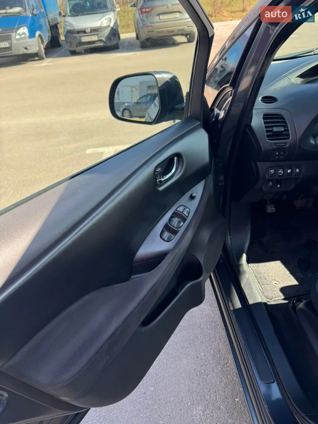 2013 Nissan Leaf - мініатюра 11