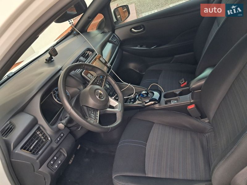 Хэтчбек Nissan Leaf 2020 в Ивано-Франковске фото 6 Хэтчбек Nissan Leaf 2020 в Ивано-Франковске