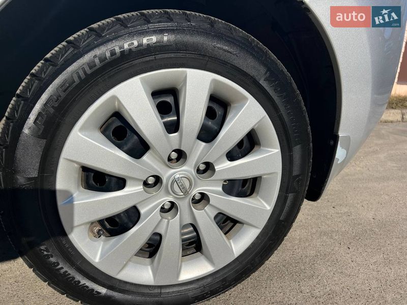 Хэтчбек Nissan Leaf 2017 в Киеве фото 16 Хэтчбек Nissan Leaf 2017 в Киеве