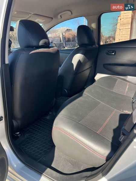 Хэтчбек Nissan Leaf 2017 в Киеве фото 9 Хэтчбек Nissan Leaf 2017 в Киеве