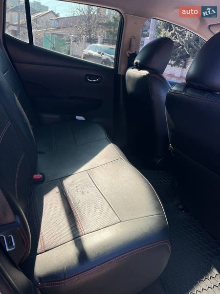 Хэтчбек Nissan Leaf 2017 в Киеве фото 10 Хэтчбек Nissan Leaf 2017 в Киеве