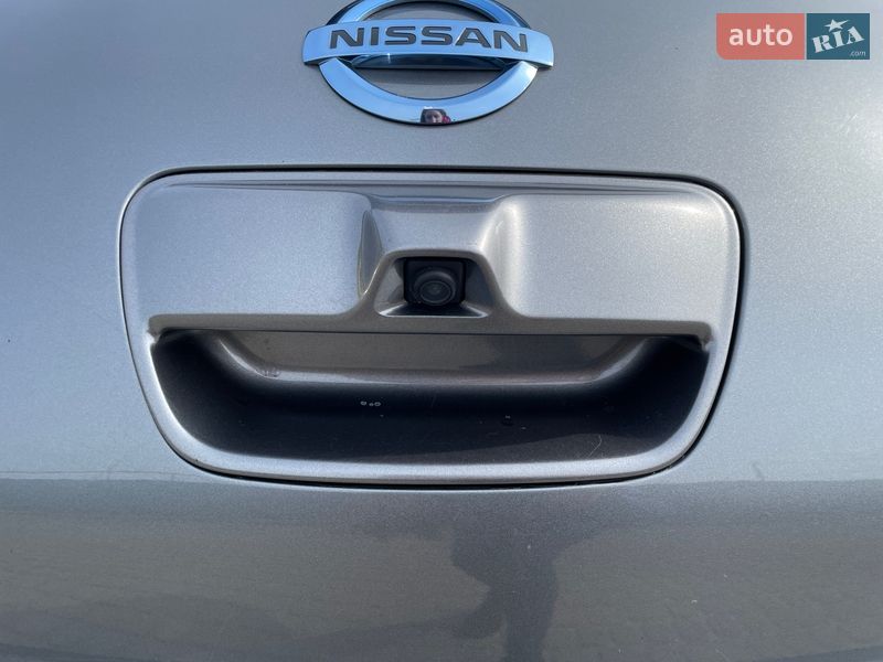 Хэтчбек Nissan Leaf 2014 в Львове