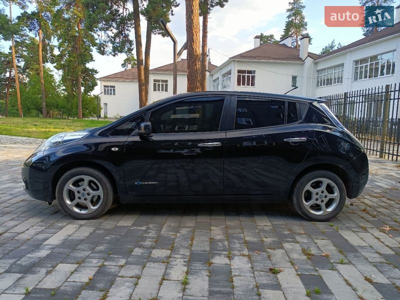 Хетчбек Nissan Leaf 2012 в Охтирці фото 4 Хетчбек Nissan Leaf 2012 в Охтирці