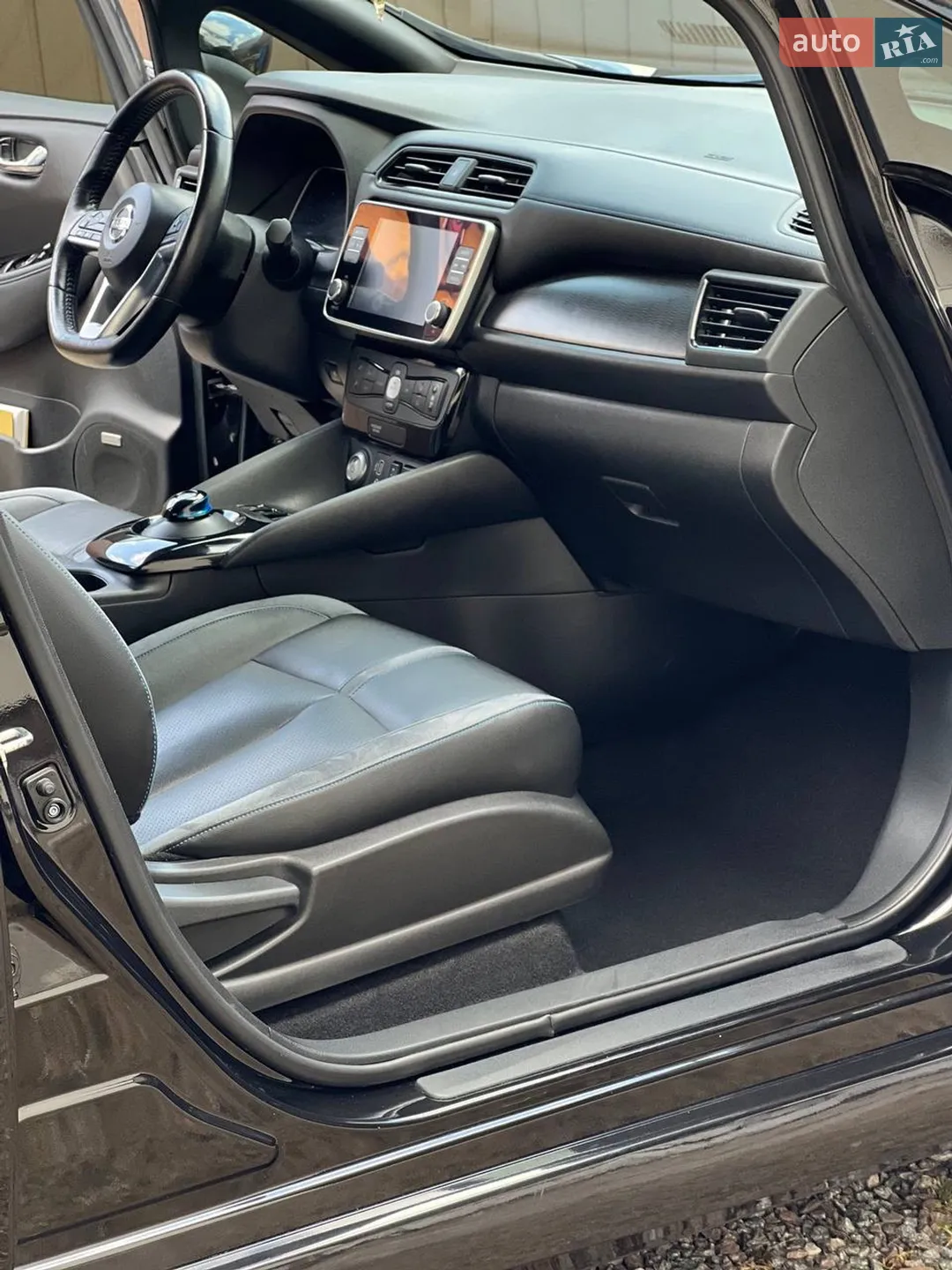 2020 Nissan Leaf - мініатюра 11
