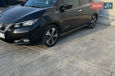 Хэтчбек Nissan Leaf 2018 в Львове