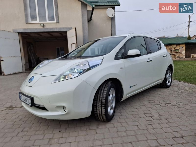 Хэтчбек Nissan Leaf 2013 в Золочеве фото 13 Хэтчбек Nissan Leaf 2013 в Золочеве