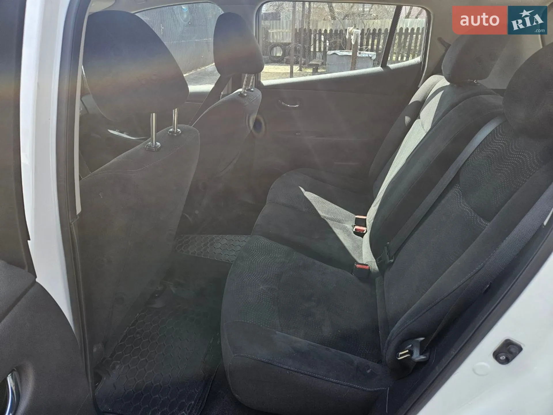 2015 Nissan Leaf - мініатюра 13