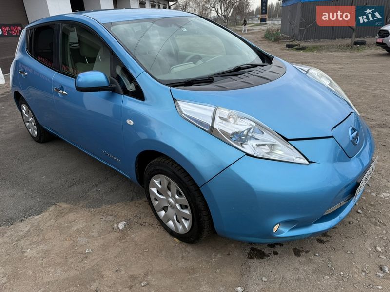 Хетчбек Nissan Leaf 2012 в Дніпрі фото 3 Хетчбек Nissan Leaf 2012 в Дніпрі