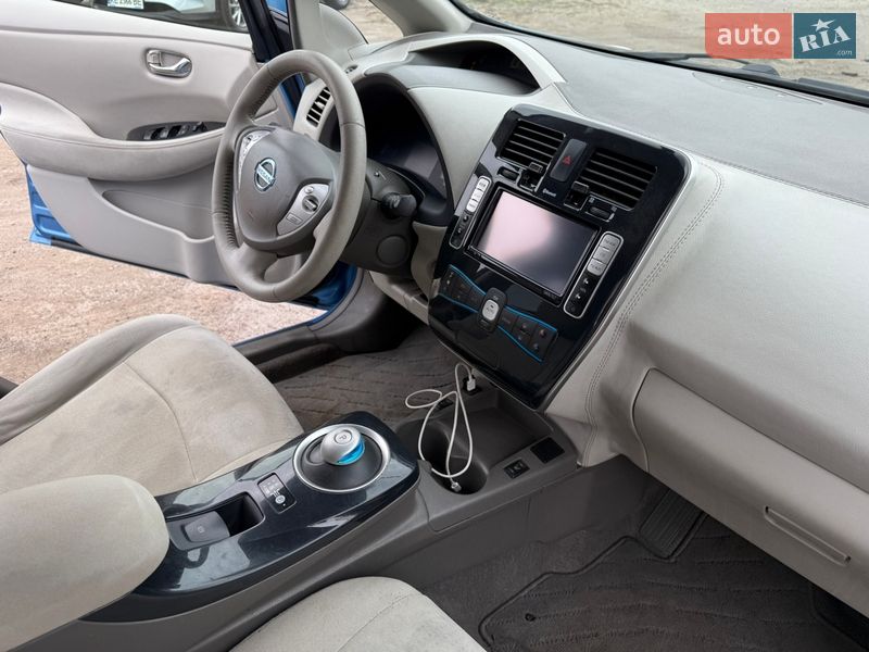 Хетчбек Nissan Leaf 2012 в Дніпрі фото 24 Хетчбек Nissan Leaf 2012 в Дніпрі
