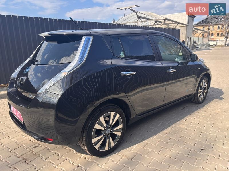 Хетчбек Nissan Leaf 2015 в Житомирі