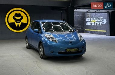 Хэтчбек Nissan Leaf 2011 в Черновцах